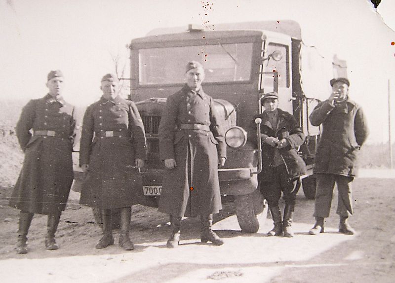 Niemieccy żołnierze i pracownicy telekomunikacji w Sokółce. 1942 rok